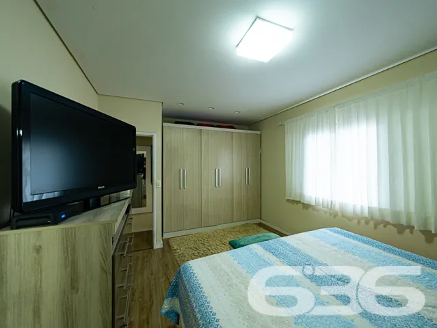 LINDA RESIDÊNCIA NO BAIRRO ANITA GARIBALDI - SUÍTE