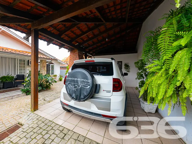 LINDA RESIDÊNCIA NO BAIRRO ANITA GARIBALDI - SUÍTE