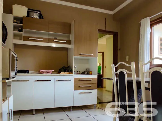 DUAS EXCELENTES CASAS EM UM TERRENO NO BAIRRO ANIT