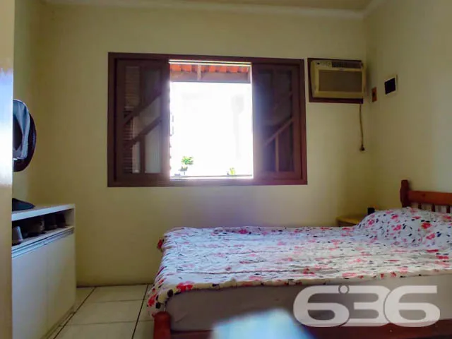 DUAS EXCELENTES CASAS EM UM TERRENO NO BAIRRO ANIT