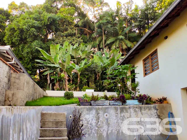 DUAS EXCELENTES CASAS EM UM TERRENO NO BAIRRO ANIT