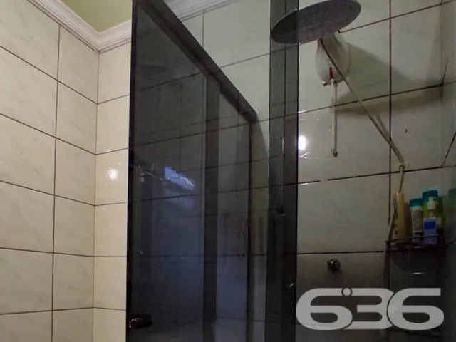 DUAS EXCELENTES CASAS EM UM TERRENO NO BAIRRO ANIT