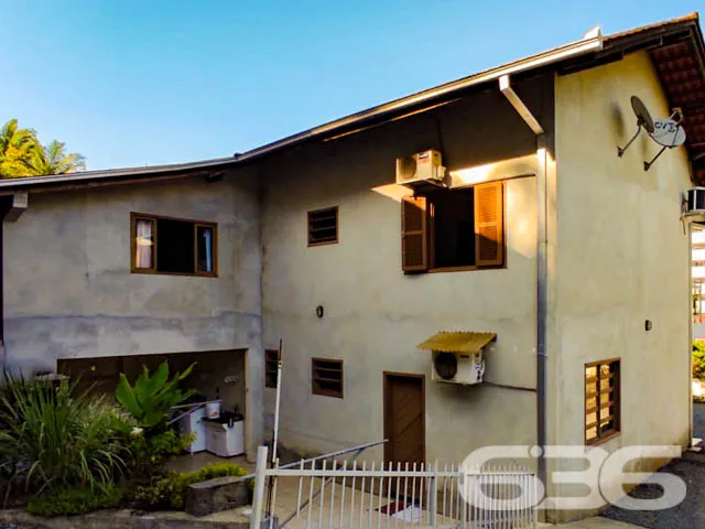 DUAS EXCELENTES CASAS EM UM TERRENO NO BAIRRO ANIT