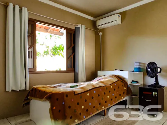 DUAS EXCELENTES CASAS EM UM TERRENO NO BAIRRO ANIT