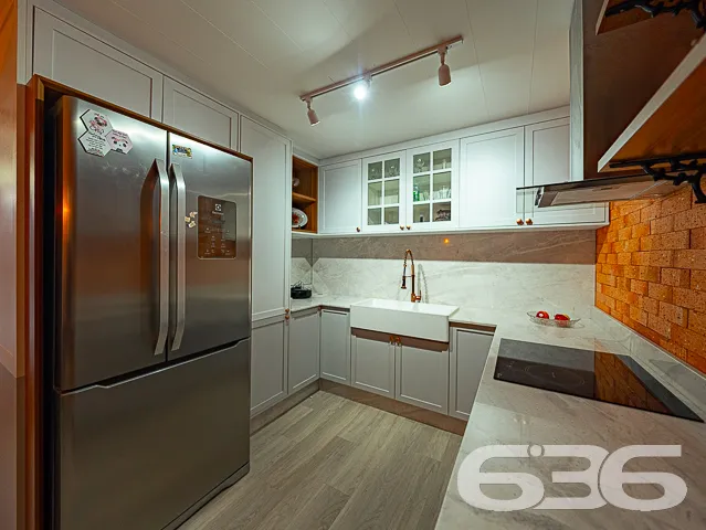 IMÓVEL TOTALMENTE MOBILIADO COM PISCINA E ÁREA DE 