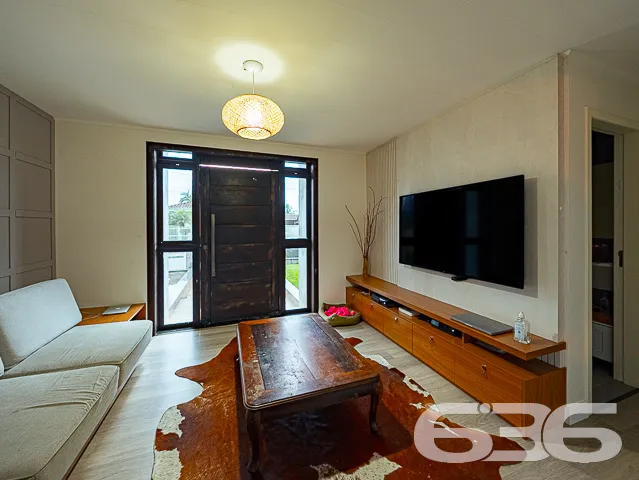 IMÓVEL TOTALMENTE MOBILIADO COM PISCINA E ÁREA DE 