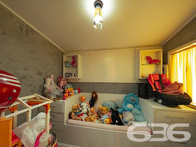 IMÓVEL TOTALMENTE MOBILIADO COM PISCINA E ÁREA DE 