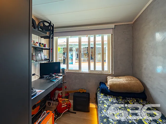 IMÓVEL TOTALMENTE MOBILIADO COM PISCINA E ÁREA DE 