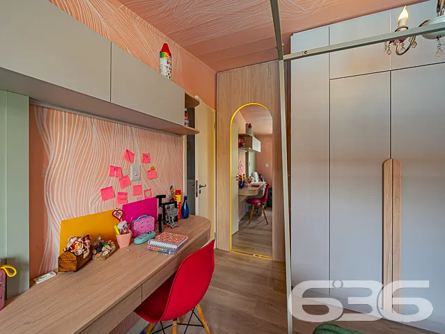 IMÓVEL TOTALMENTE MOBILIADO COM PISCINA E ÁREA DE 