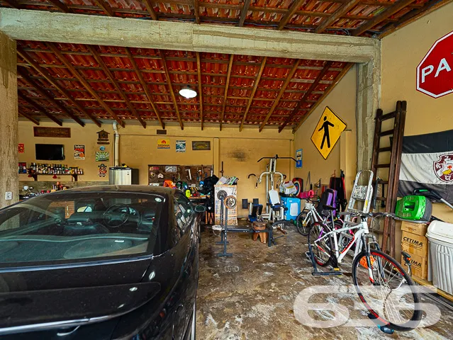 IMÓVEL TOTALMENTE MOBILIADO COM PISCINA E ÁREA DE 