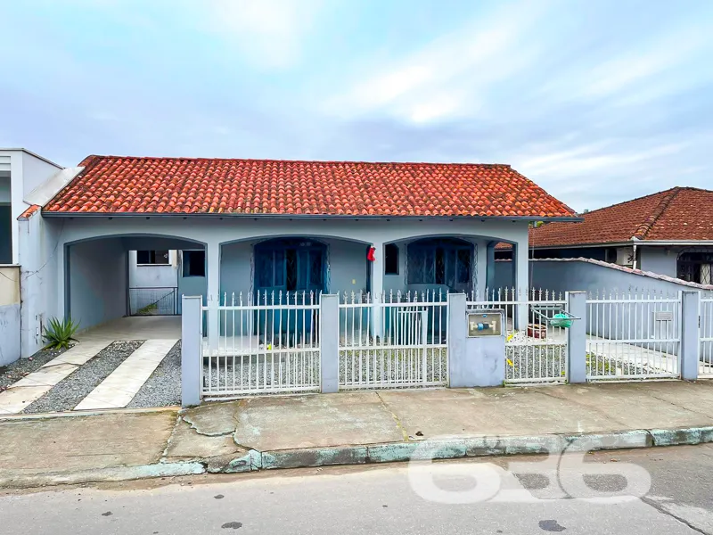 Casa à venda no Aventureiro, Joinville | 4 quartos