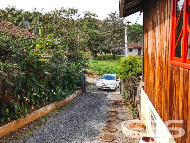 CASA Ă VENDA NO BAIRRO BOA VISTA - ESTUDA PERMUTA