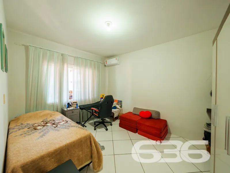 SOBRADO À VENDA COM 4 QUARTOS, NO BAIRRO BOA VISTA