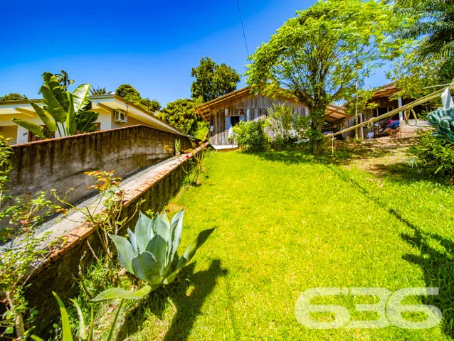 VENDE-SE TERRENO COM ACLIVE ACENTUADO NO ITAUM!
De