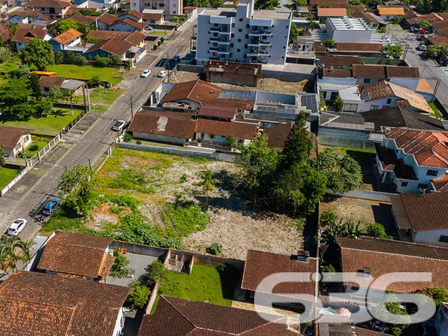 VENDE-SE TERRENO ESPAÇOSO NO BAIRRO BUCAREIN – OPO
