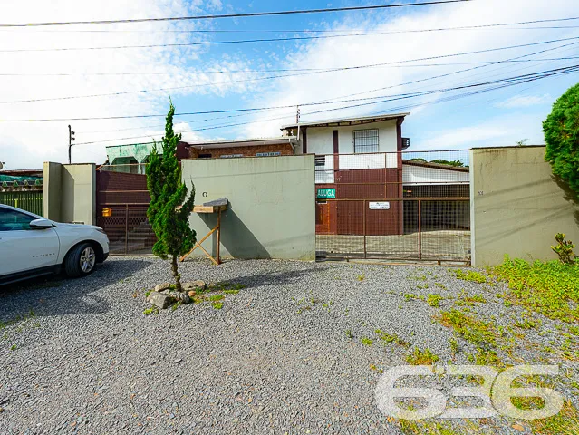 IMĂVEL COM 3 QUARTOS NO BAIRRO BUCAREIN
Apresenta