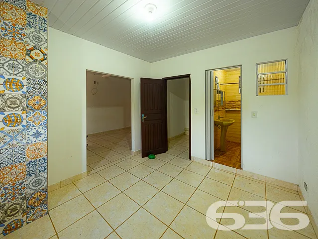 IMĂVEL COM 3 QUARTOS NO BAIRRO BUCAREIN
Apresenta