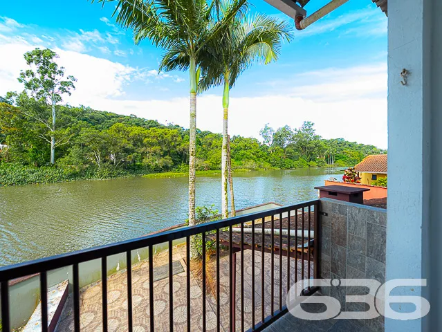 IMĂVEL COM 3 QUARTOS NO BAIRRO BUCAREIN
Apresenta