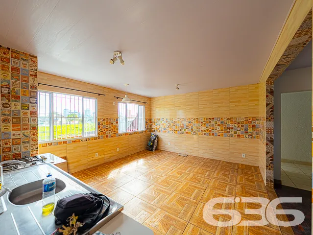 IMĂVEL COM 3 QUARTOS NO BAIRRO BUCAREIN
Apresenta