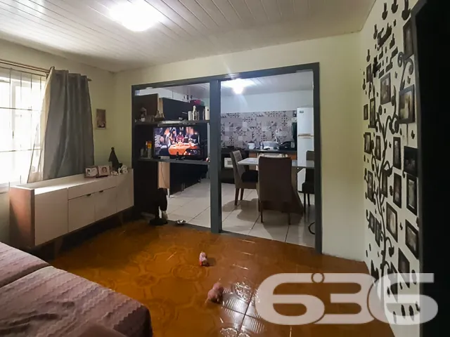 CASA Ă VENDA COM 2 SUĂTES + 2 QUARTOS NO BAIRRO FL
