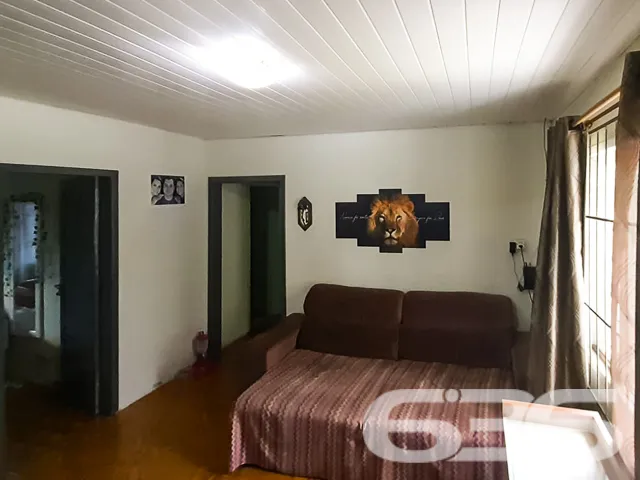CASA Ă VENDA COM 2 SUĂTES + 2 QUARTOS NO BAIRRO FL