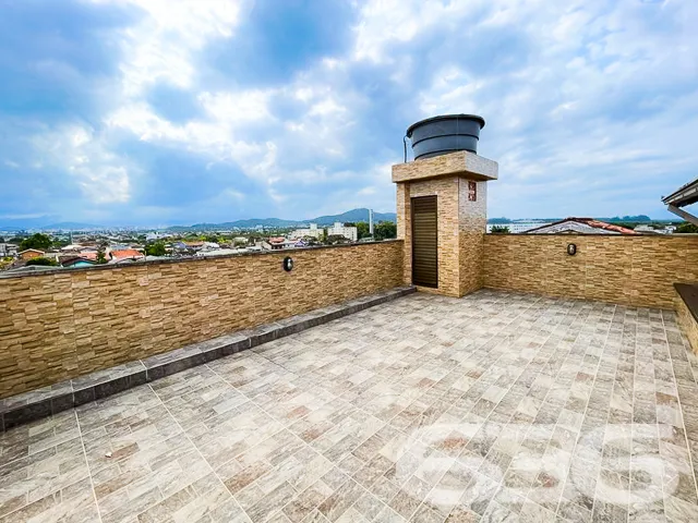 CASA À VENDA NO BAIRRO ADHEMAR GARCIA EM JOINVILLE