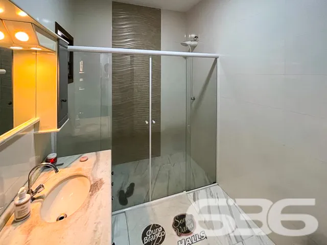 CASA À VENDA NO BAIRRO ADHEMAR GARCIA EM JOINVILLE