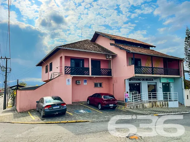 CASA À VENDA NO BAIRRO ADHEMAR GARCIA EM JOINVILLE
