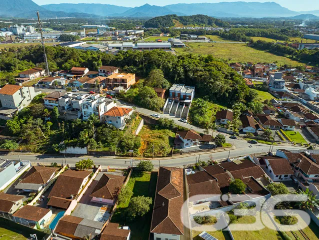 Oportunidade Única: Terreno Estratégico na Zona No