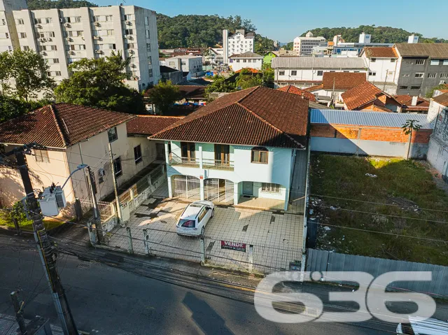 Descubra a casa dos seus sonhos em Joinville! Situ