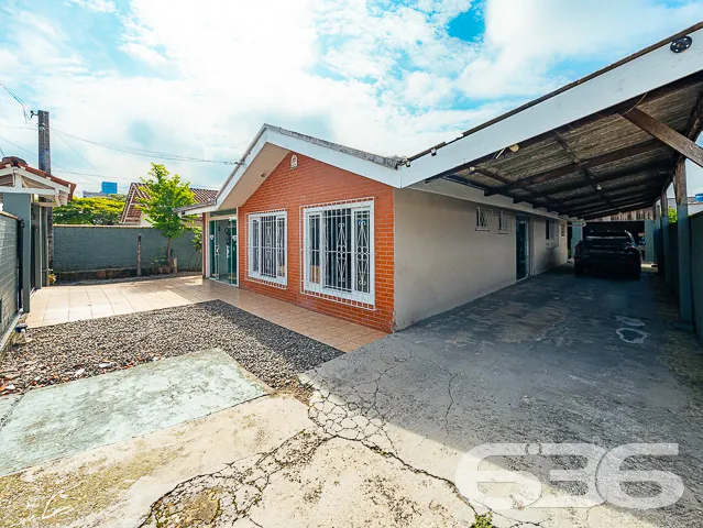 Casa à venda no bairro Comasa, Joinville | piscina