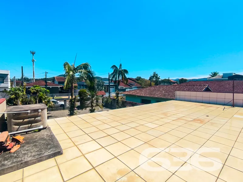 BELĂSSIMO SOBRADO COM 4 QUARTOS, NO BAIRRO COMASA,