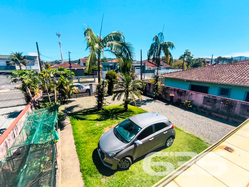 BELĂSSIMO SOBRADO COM 4 QUARTOS, NO BAIRRO COMASA,