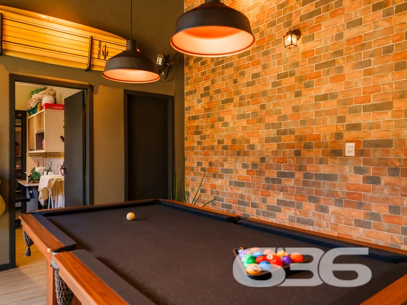 Casa à venda no bairro Costa e Silva, em Joinville