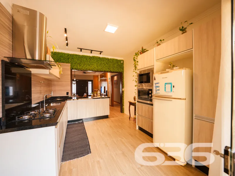 Casa à venda no bairro Costa e Silva, em Joinville