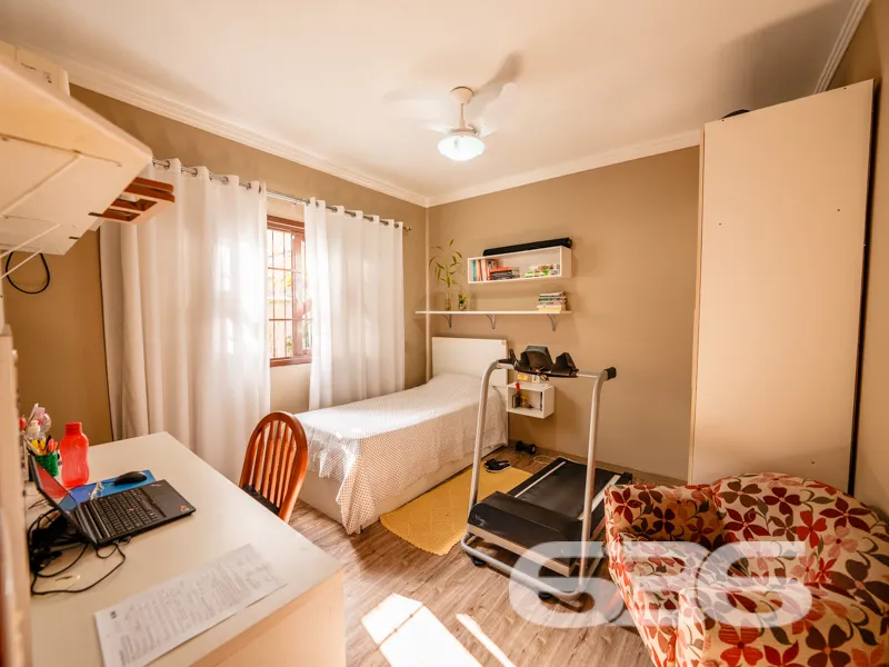 Casa à venda no bairro Costa e Silva, em Joinville