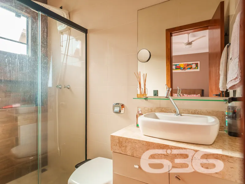 Casa à venda no bairro Costa e Silva, em Joinville