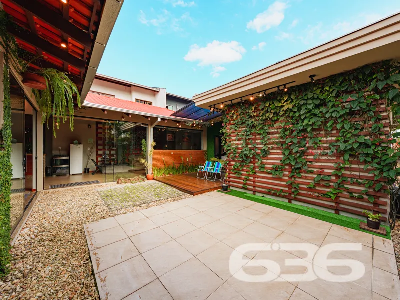 Casa à venda no bairro Costa e Silva, em Joinville