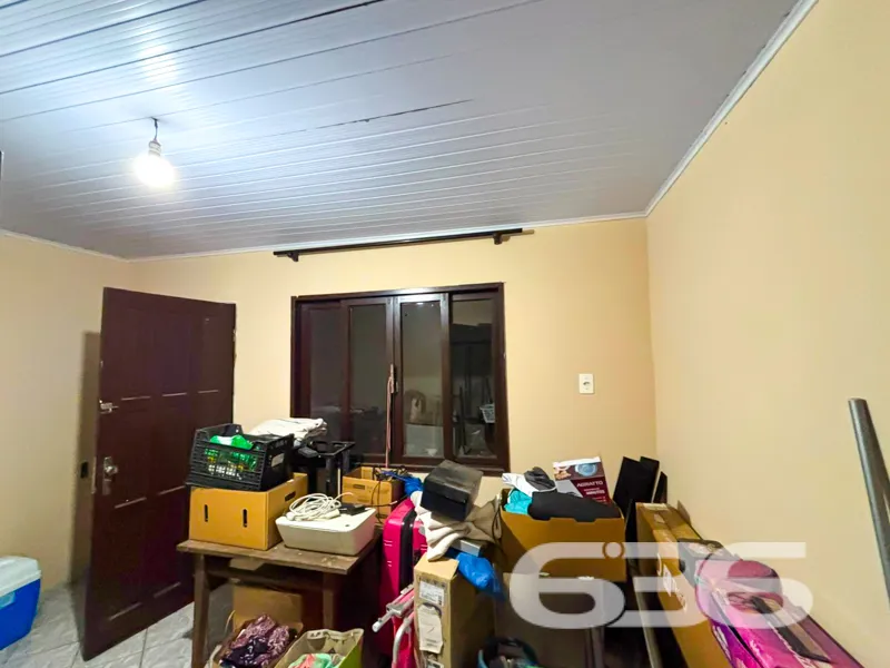Casa térrea com amplo terreno à venda no Costa e S