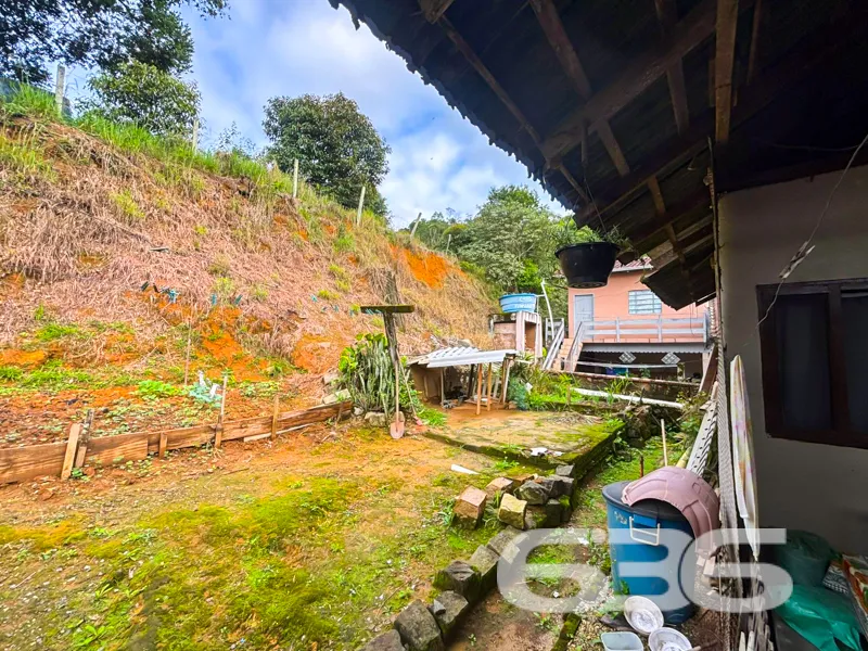 Terreno amplo com 450mÂČ em localização estratĂ©gica