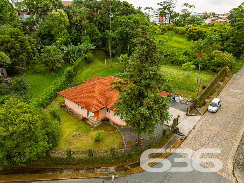 Casa à venda no bairro Floresta, Joinville: essa r