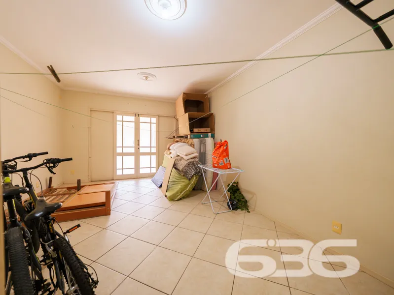 Casa à venda no bairro Floresta, Joinville: essa r