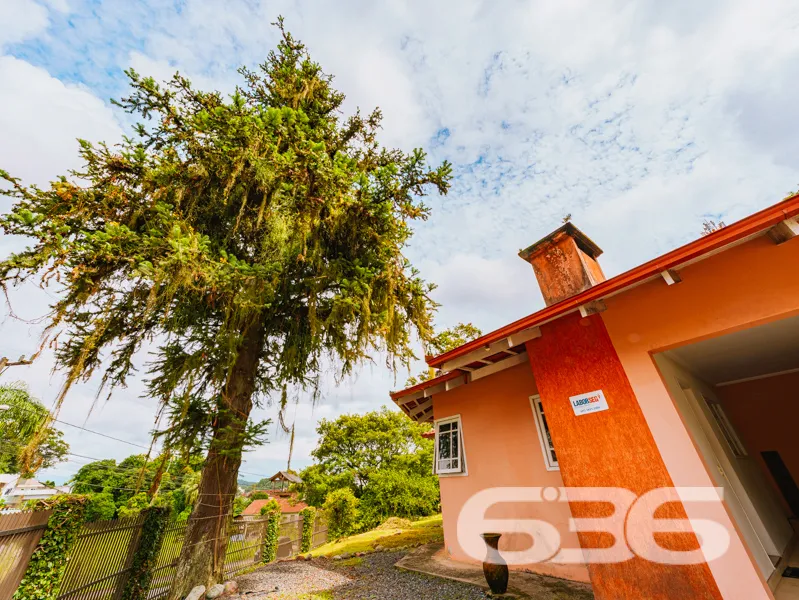 Casa à venda no bairro Floresta, Joinville: essa r