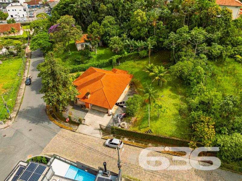 Casa à venda no bairro Floresta, Joinville: essa r