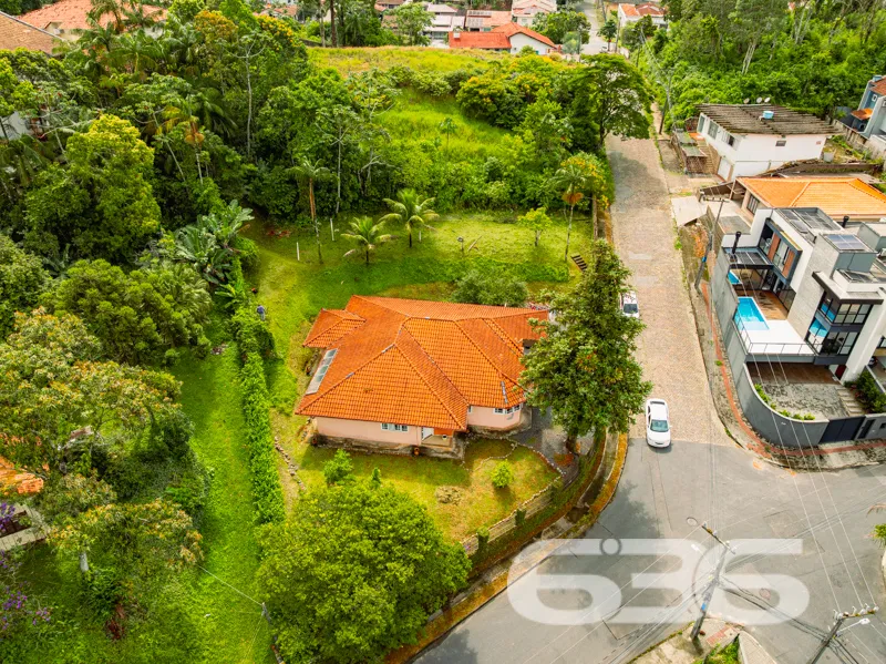 Casa à venda no bairro Floresta, Joinville: essa r