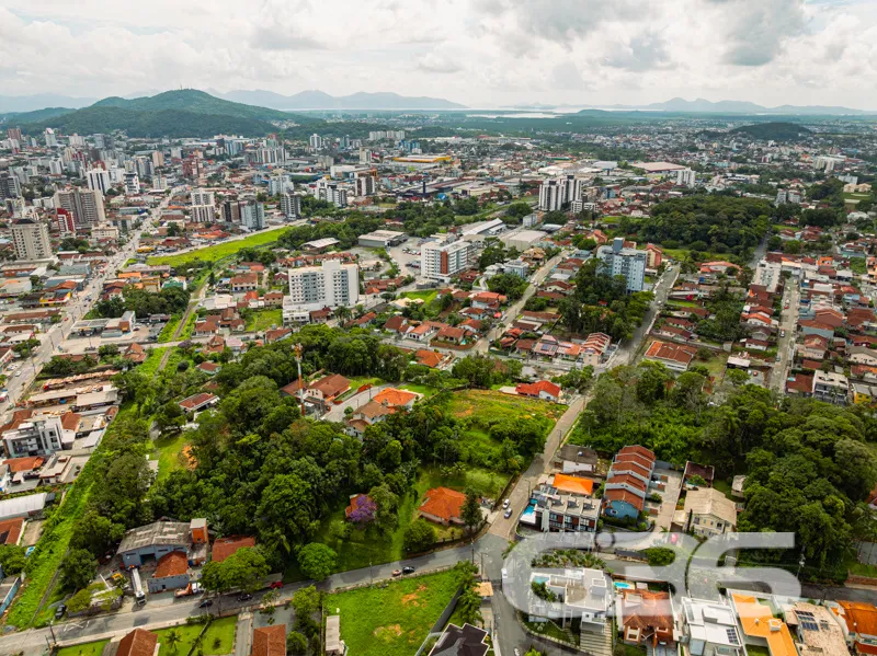Casa à venda no bairro Floresta, Joinville: essa r