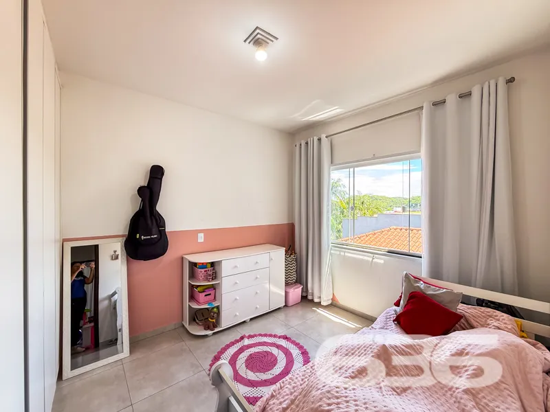 Casa à venda no bairro Floresta, Joinville!
Descub