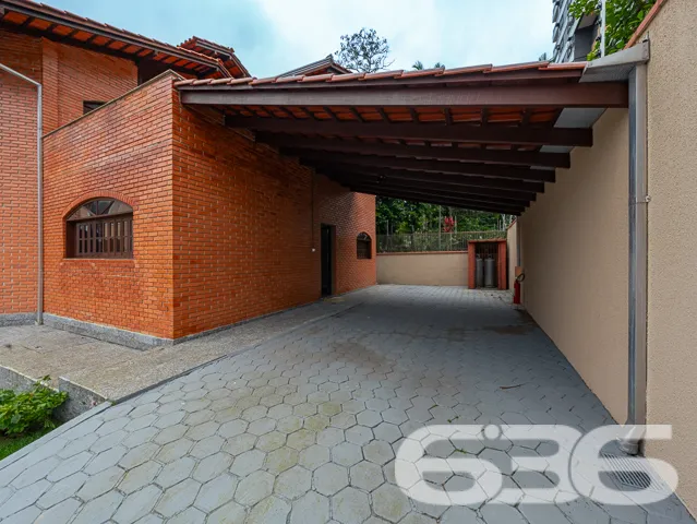 BAIRRO ANITA GARIBALDI: CASA ESTILO GERMĂNICO COM