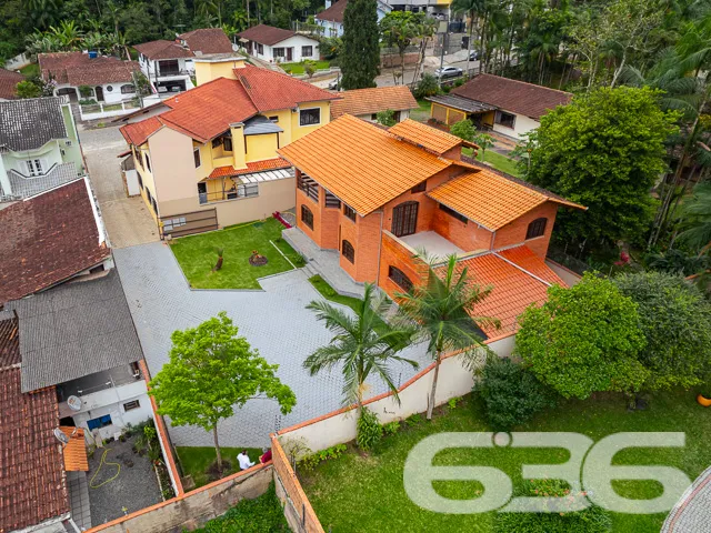 BAIRRO ANITA GARIBALDI: CASA ESTILO GERMĂNICO COM