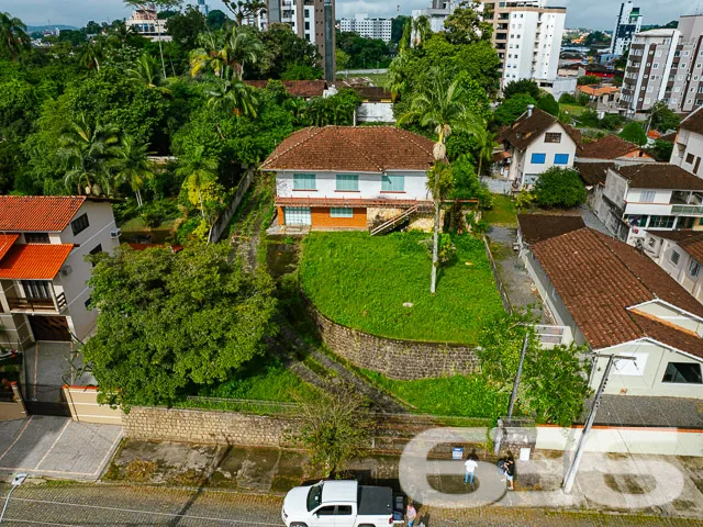 Descubra a rara oportunidade de construir o lar do